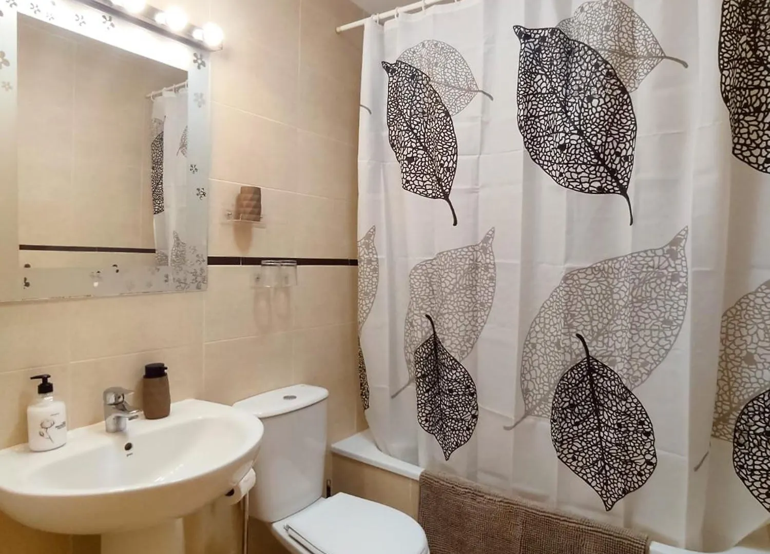 Celestina Apartment, Piscinas, Parking Gratis, A 5 Min De Torre Del Mar Velez Malaga