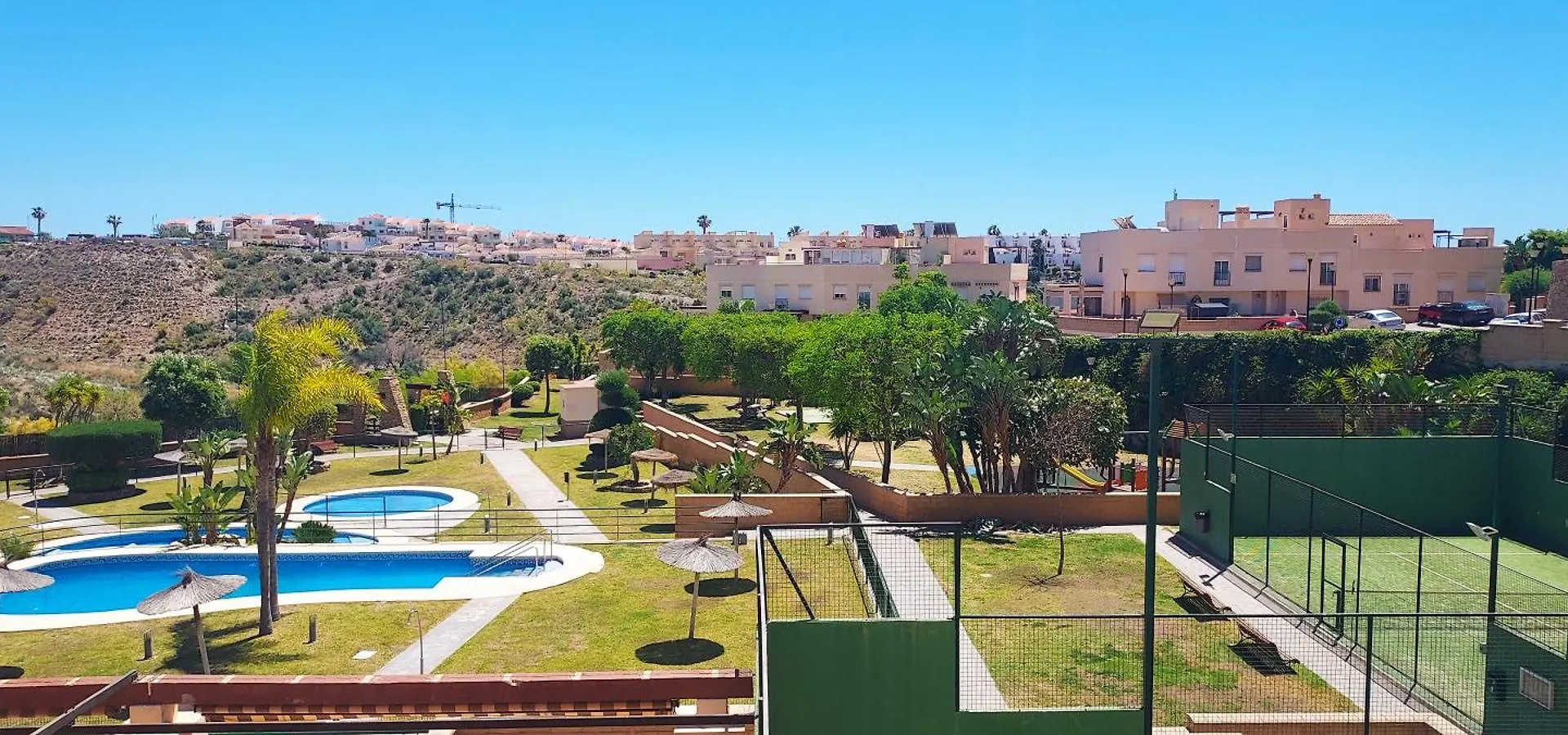 Celestina Apartment, Piscinas, Parking Gratis, A 5 Min De Torre Del Mar Velez Malaga