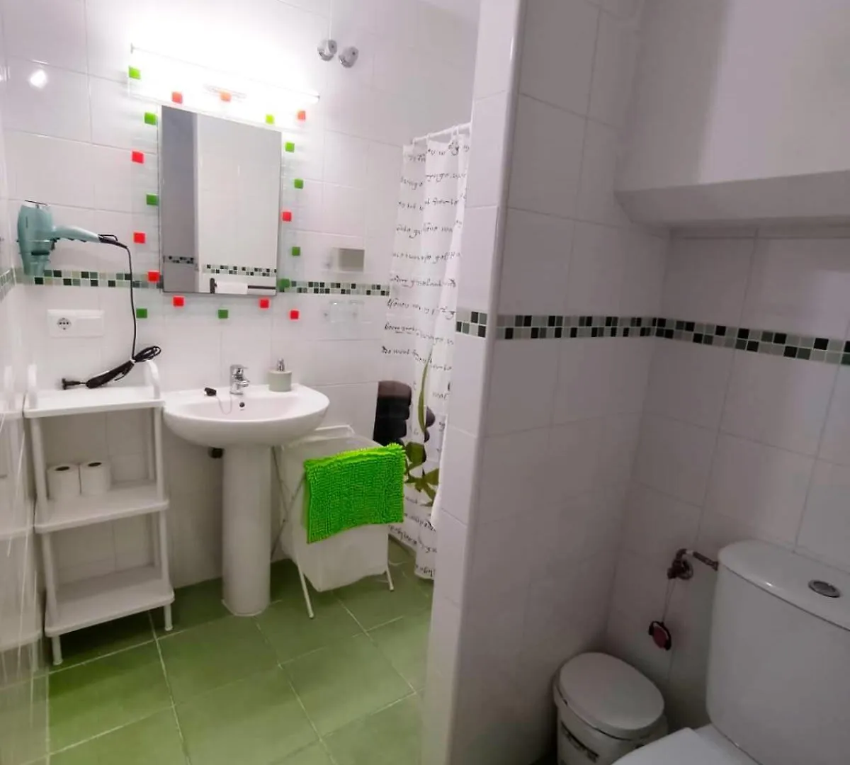 Celestina Apartment, Piscinas, Parking Gratis, A 5 Min De Torre Del Mar Velez Malaga 0*,